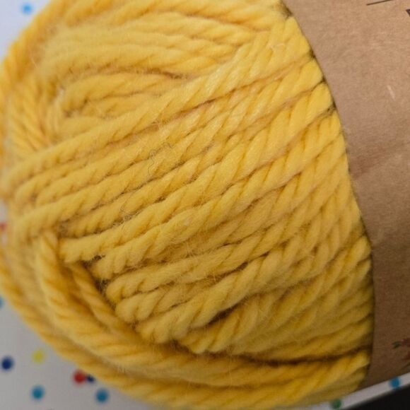 LION BRAND YARNS RE-SPUN QUICK N THICK YARN Sunshine Yellow - Picture 3 of 11